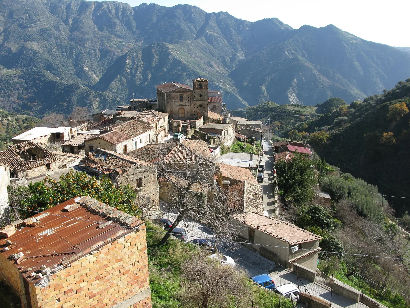 Gallicianò with church and Aspromonte mountains