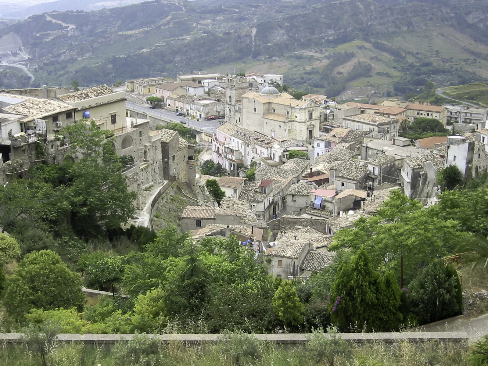Panorama of Stilo above the green valley