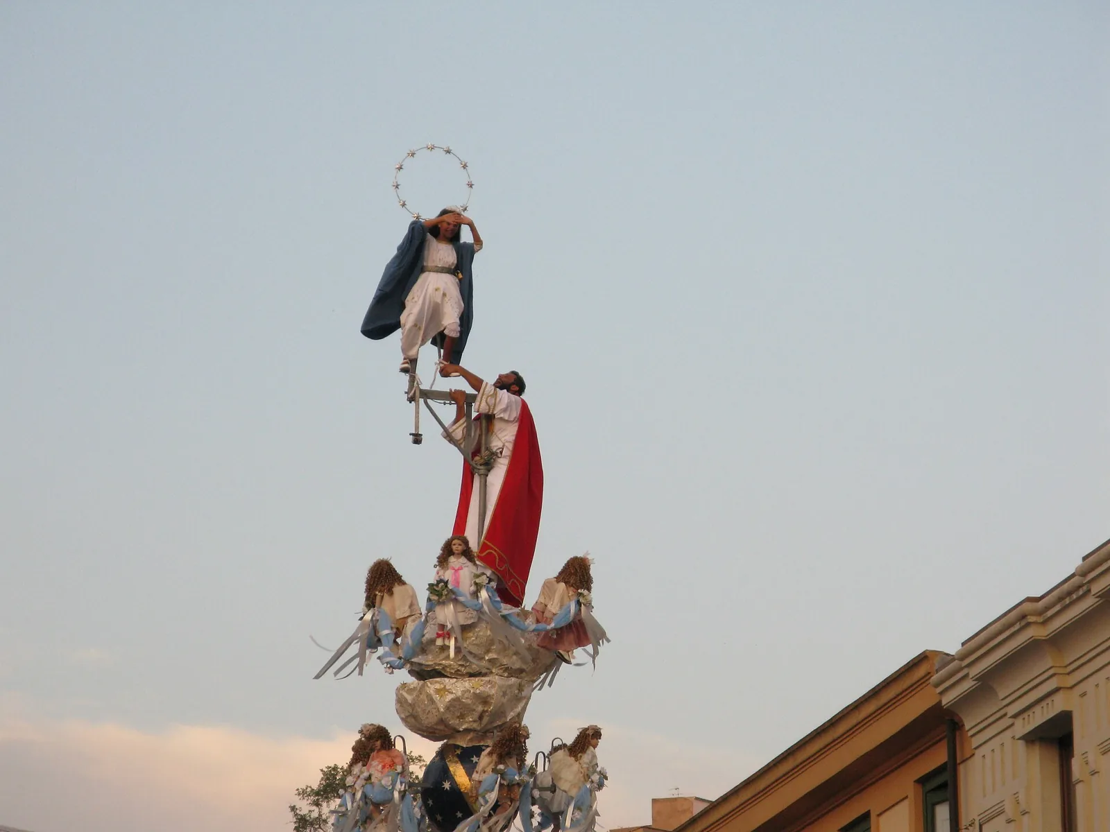 Animella and Padreterno rise above Varia di Palmi.
